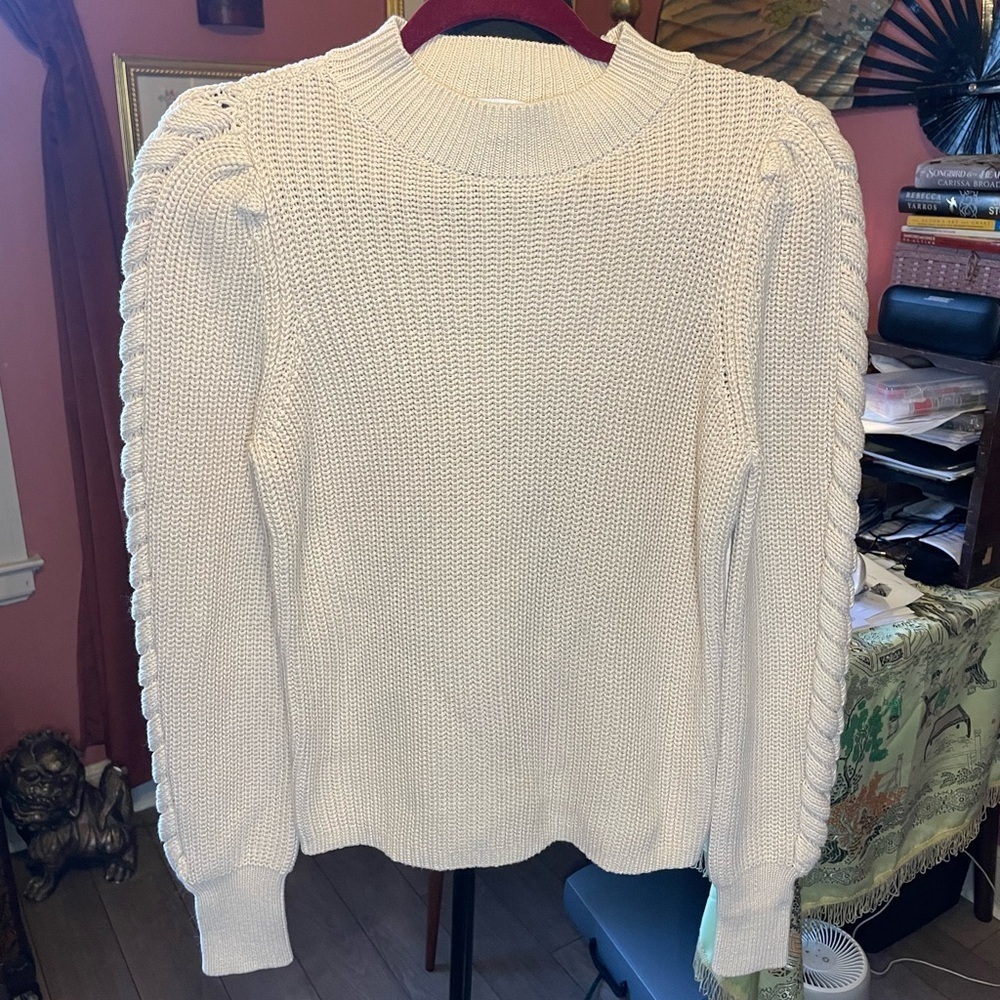 525 America 100% Cotton Beige Sweater Excellent condition. Retail around $250.